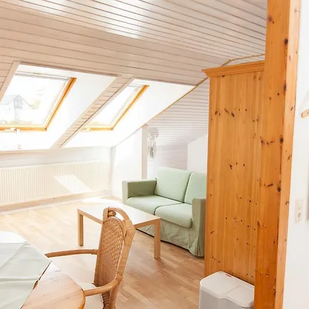 Gaestehaus Schechter Ξενοδοχείο με διαμερίσματα 3*