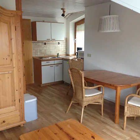 Gaestehaus Schechter Ξενοδοχείο με διαμερίσματα 3*