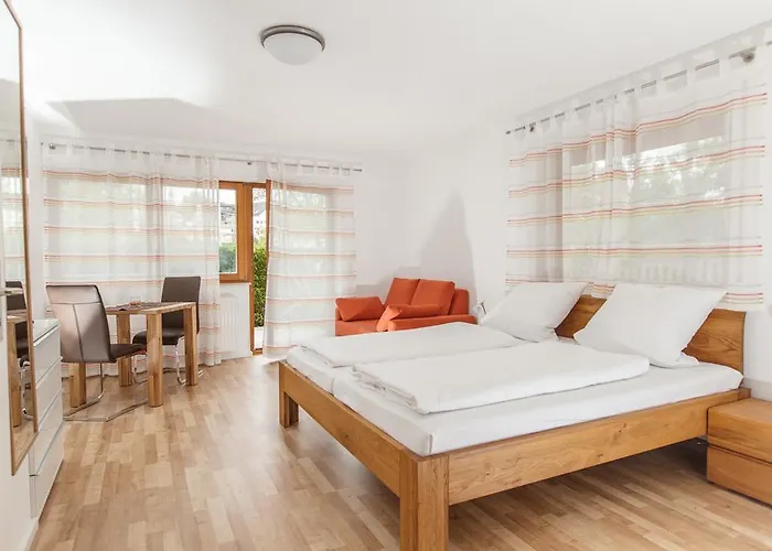 アパートホテル Gaestehaus Schechter 3*