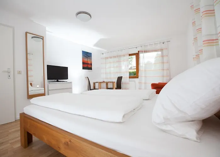 Aparthotel Gaestehaus Schechter 3*