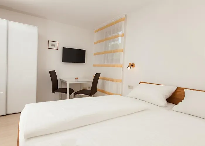 Gaestehaus Schechter Aparthotel Uhldingen-Mühlhofen